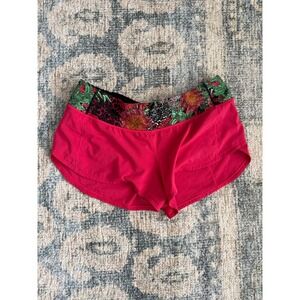 Lululemon Speed Up Short 2.5" Fuchsia Pink/Zen Garden Multi 6 Pristine Condition